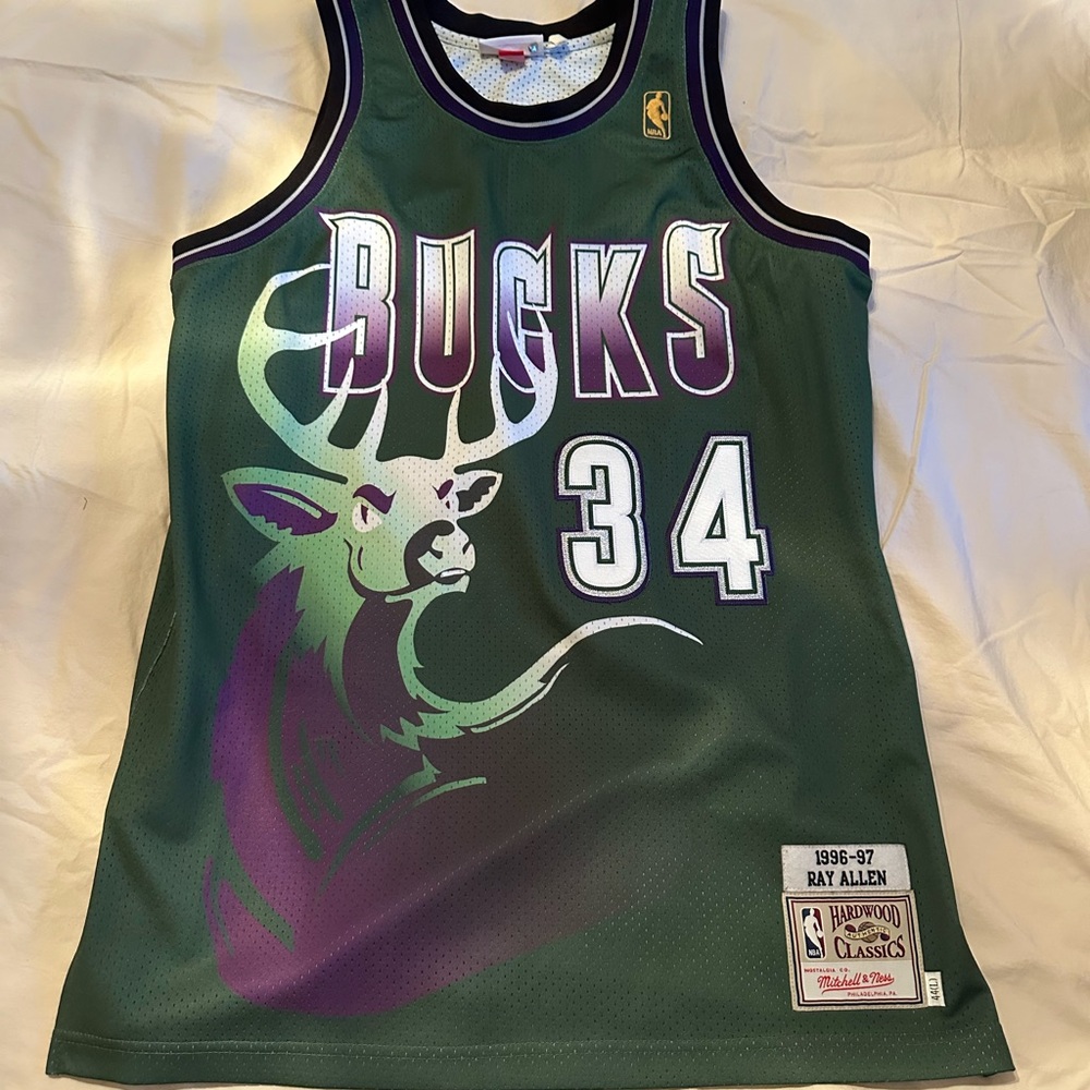 Ray Allen Mitchell and Ness Bucks Jersey